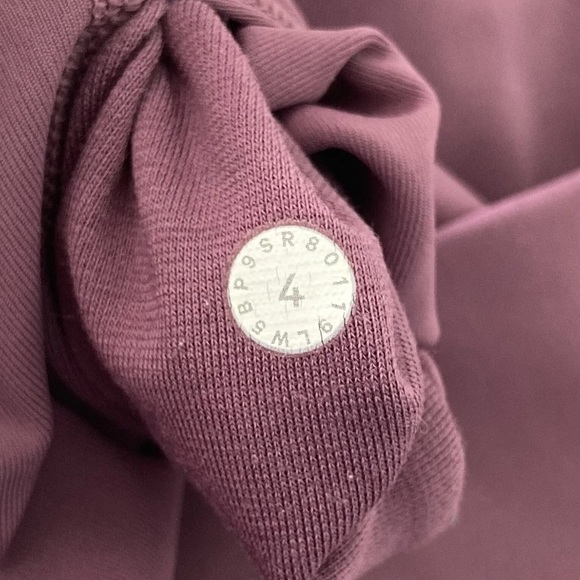 Lululemon Wunder Under HR 7/8 Tight *Full-On Luxtreme 25" Vintage Plum
Size 4 - Picture 5 of 5
